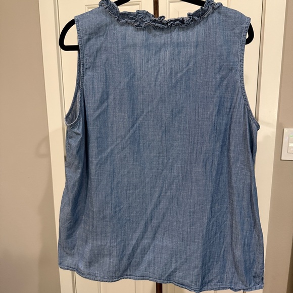Talbots RUFFLE TRIM SLEEVELESS SHELL - DENIM SLUB - Picture 3 of 5